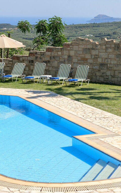 Villa Kissos: Garden, Pool, Summer