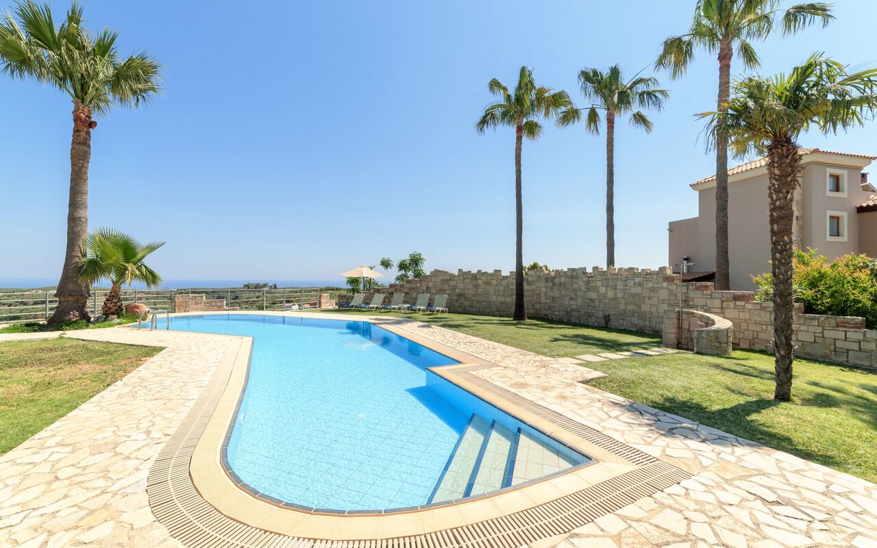 Villa Kissos: Pool