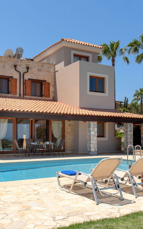 Villa Rodia: Building Exterior, Pool