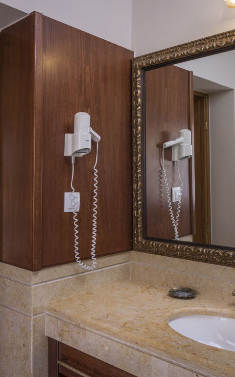 Villa Rodia: Bathroom