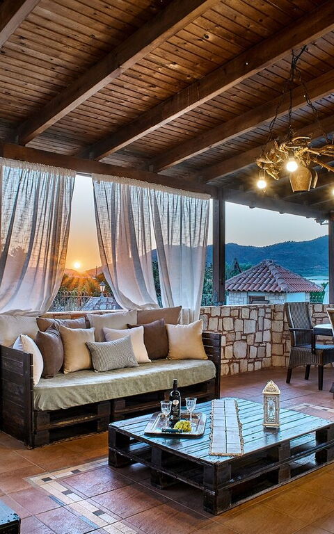 Villa Milon: Balcony / Terrace / Patio, Outdoor