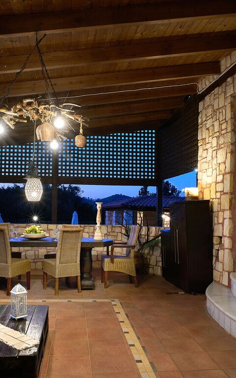 Villa Milon: Balcony / Terrace / Patio