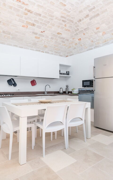 Villa Trullina: Dining Room, Kitchen, Living Room