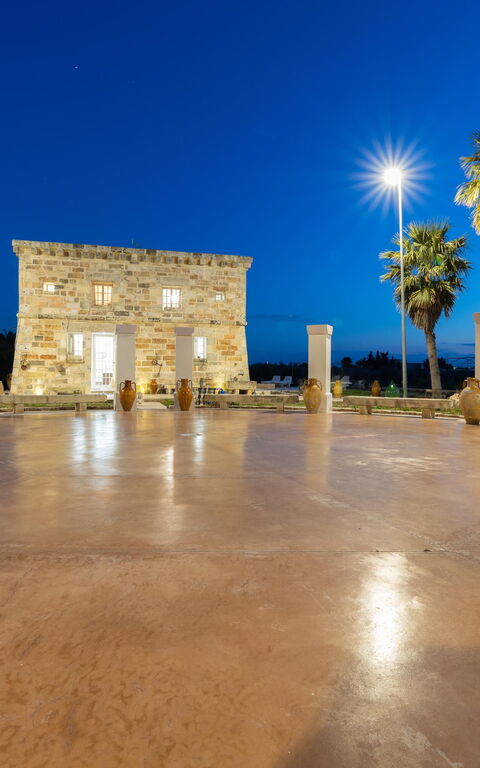 Villa Turris: Building Exterior, Outdoor