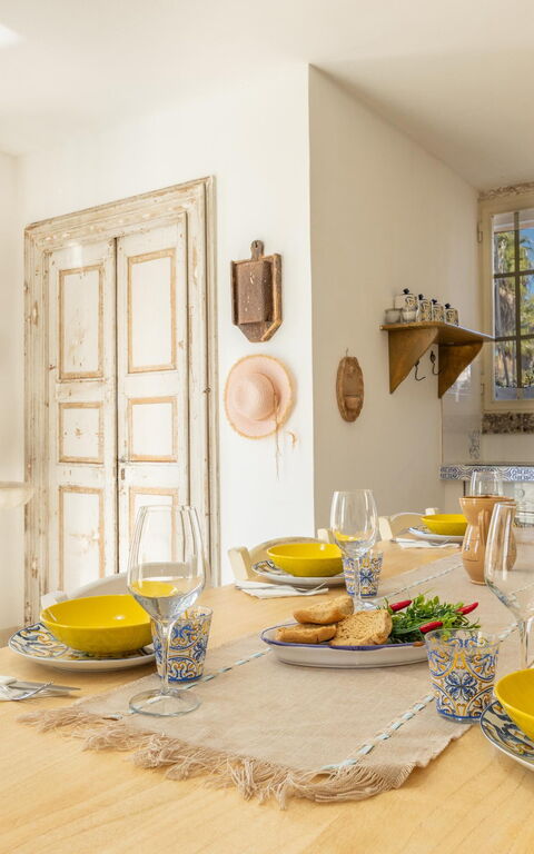Villa Turris: Dining Room, Kitchen