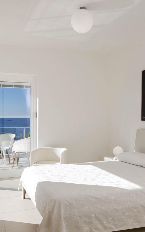 Villa Vera: Balcony / Terrace / Patio, Bedroom, Scenic View