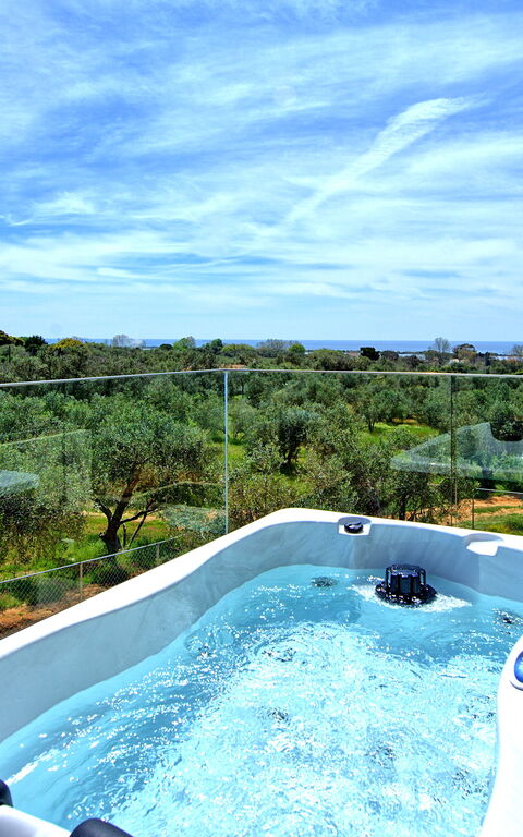 Villa Olivum: Hot Tub
