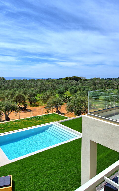 Villa Olivum: Outdoor, Pool