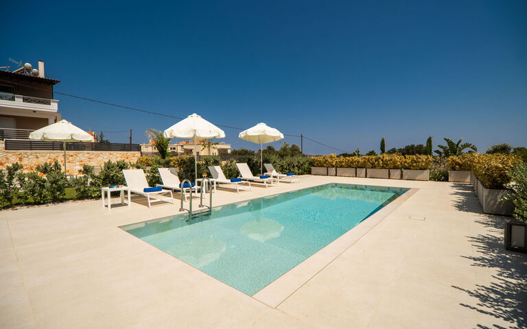 Iris: Garden, Outdoor, Pool