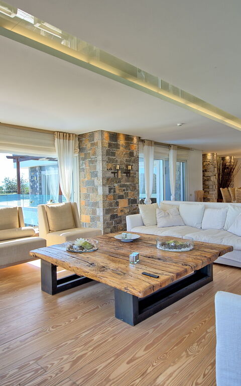 Villa Marina: Living Room