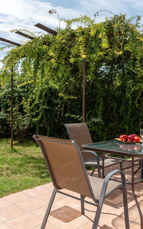 Villa Stratianna: Balcony / Terrace / Patio, Building Exterior, Outdoor