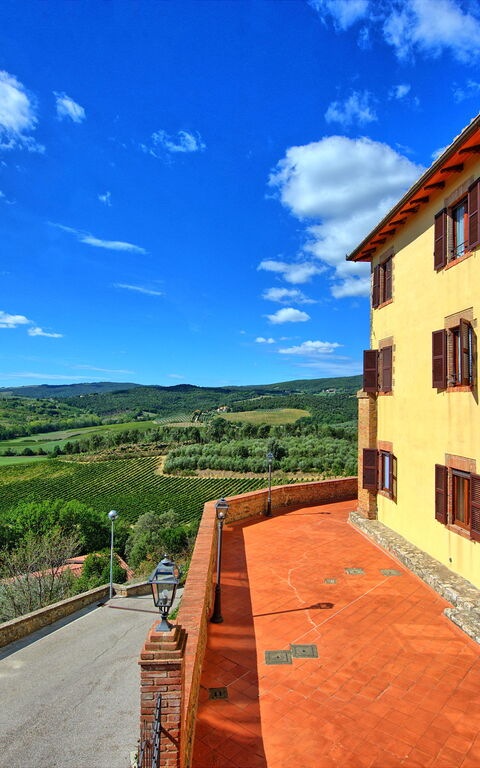 Montauto: Building Exterior, Garden