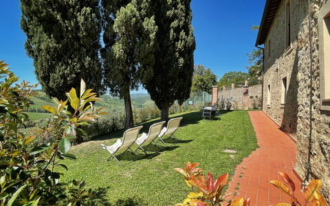 Accommodation Carro: Building Exterior, Garden, Outdoor, Scenic View