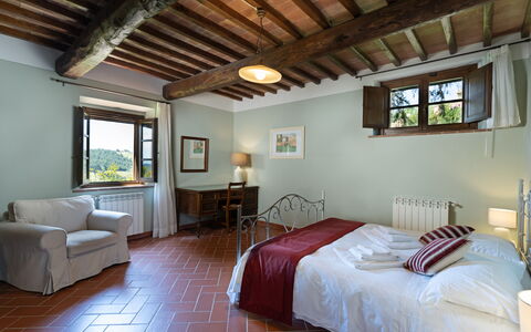 Accommodation Carro: Bedroom