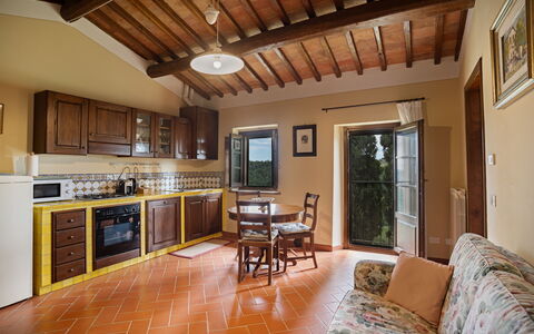 Accommodation Cipressi: Kitchen, Living Room