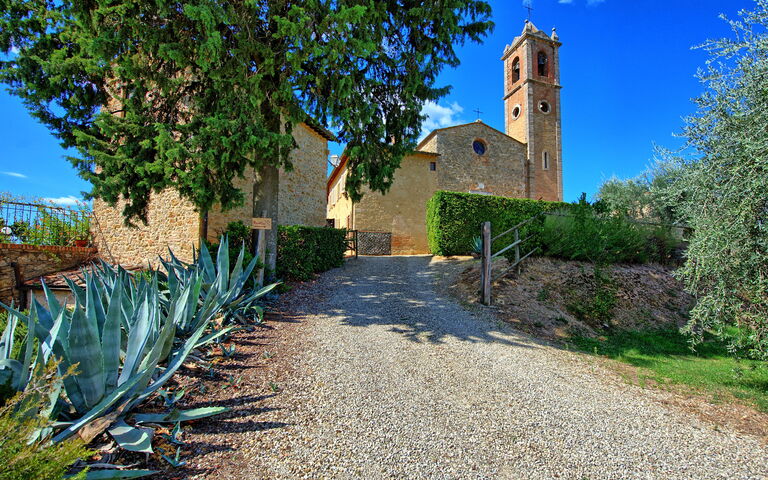 Montauto: Building Exterior, Main Entrance