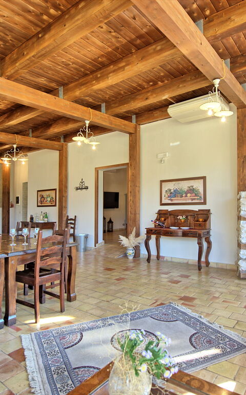 Villa Maddalena: Dining Room, Living Room