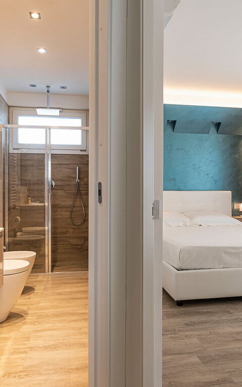 Villa Domizia: Bathroom, Bedroom