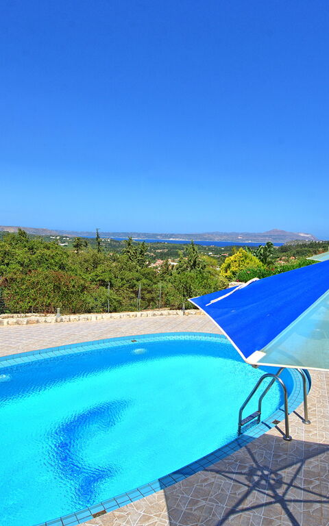 Villa Halepi: Outdoor, Pool