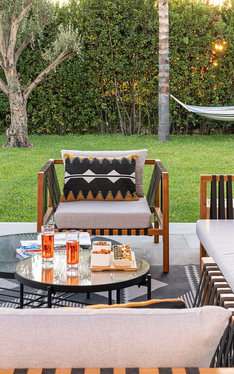 Villa Bonita: Balcony / Terrace / Patio, Building Exterior, Garden, Outdoor