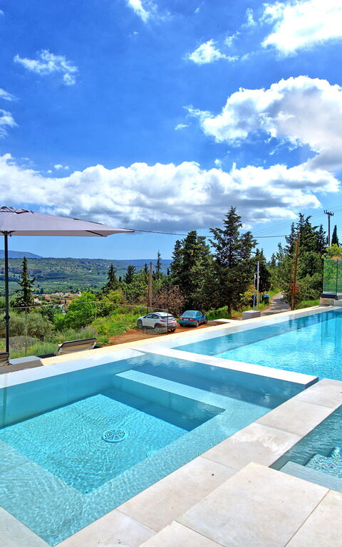 Villa Kallos: Pool, Scenic View