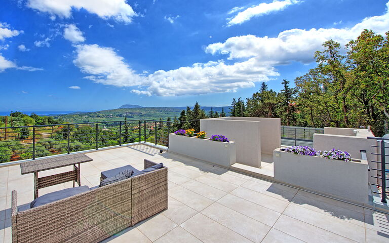 Villa Kallos: Outdoor, Summer