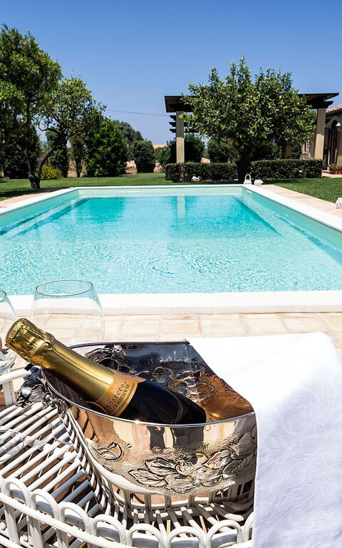 Don Salvatore: Building Exterior, Garden, Pool