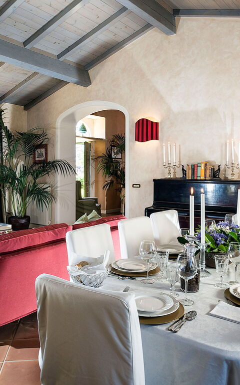 Don Salvatore: Dining Room, Living Room