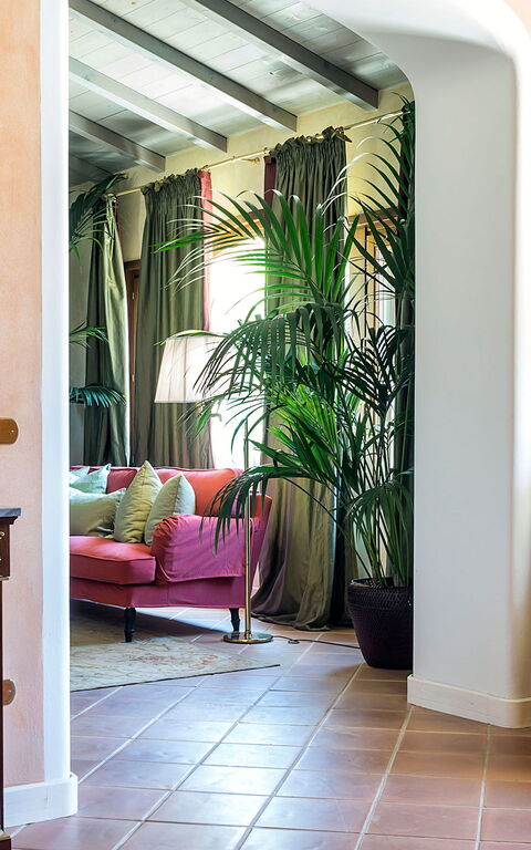 Don Salvatore: Living Room