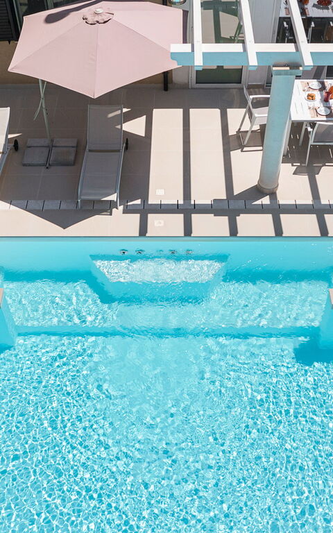 Villa Giutitta: Building Exterior, Pool