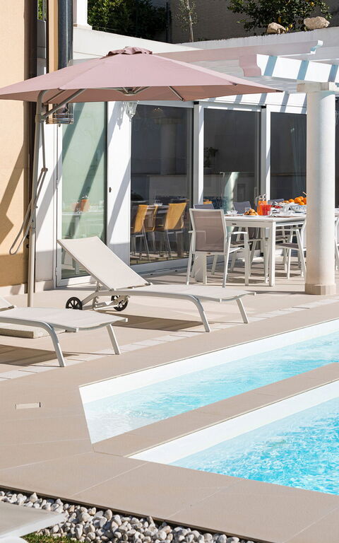 Villa Giutitta: Building Exterior, Pool