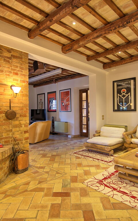 Villa Vittoria: Living Room