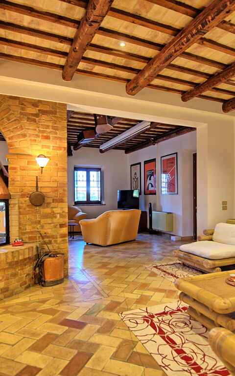 Villa Vittoria: Living Room