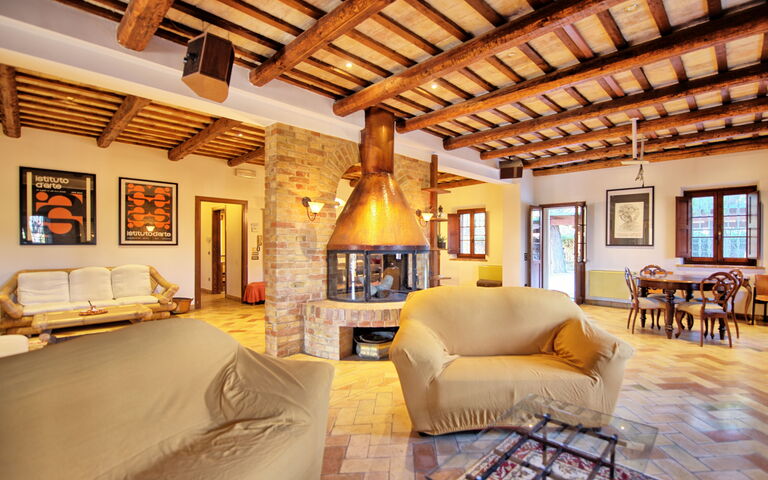 Villa Vittoria: Living Room