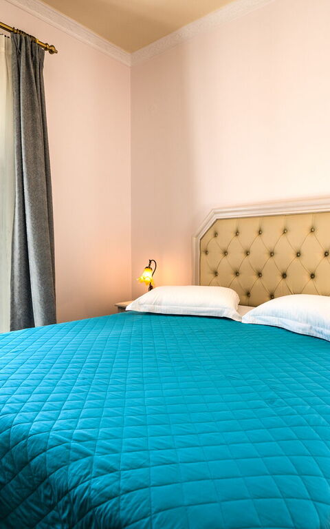 Iro Royal Villa: Bedroom