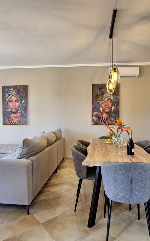 Villa Kostantina: Dining Room, Living Room