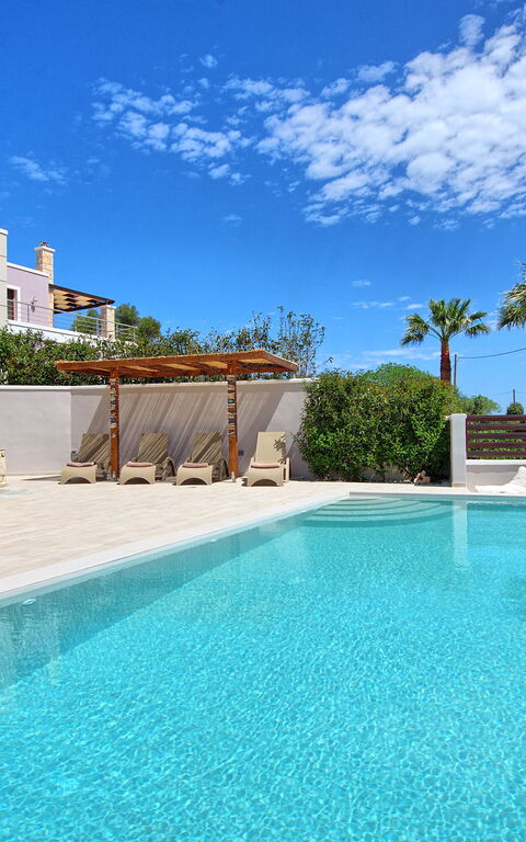 Villa Kostantina: Outdoor, Pool