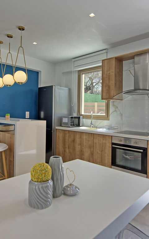 Villa Silentium Ionia: Dining Room, Kitchen