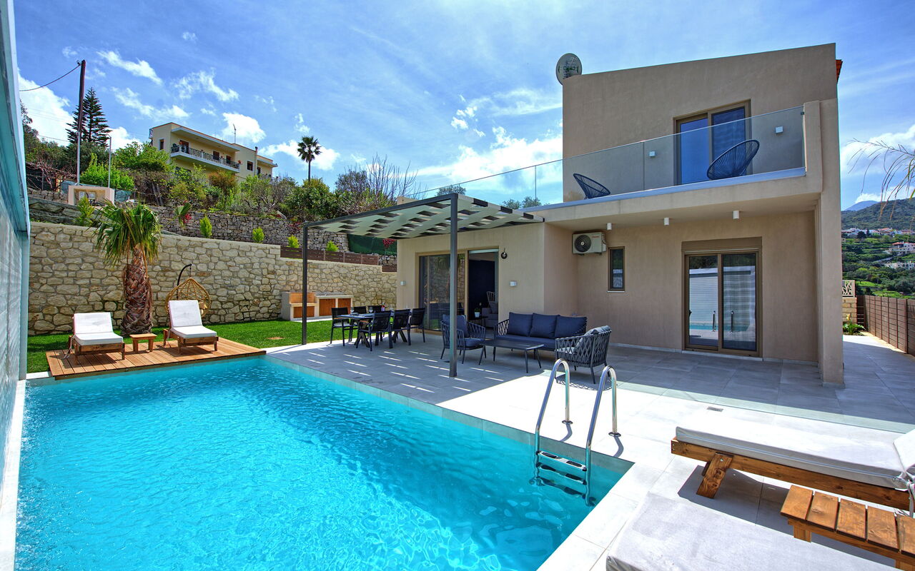 Villa Silentium Ionia: Outdoor, Pool