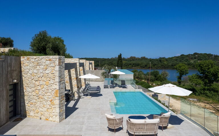 Villa Otter: Outdoor, Pool, Scenic View