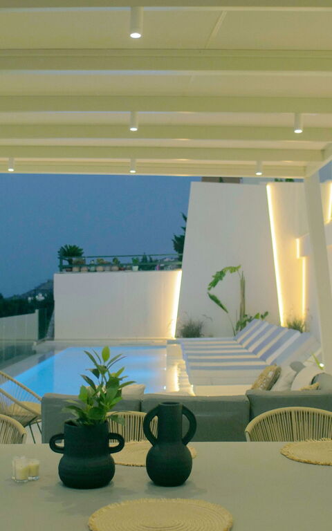 Seaview Lux: Outdoor, Pool