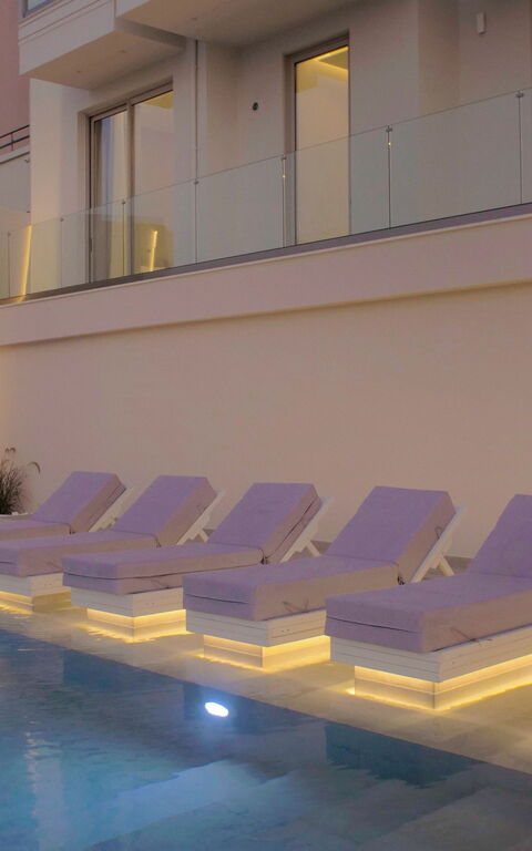Seaview Lux: Outdoor, Pool