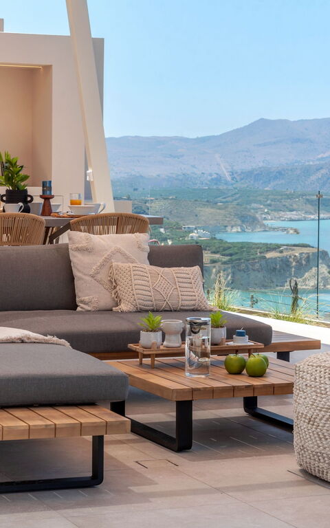 Seaview Lux: Balcony / Terrace / Patio, Building Exterior, Outdoor