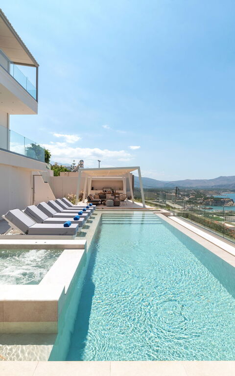 Seaview Lux: Building Exterior, Outdoor, Pool