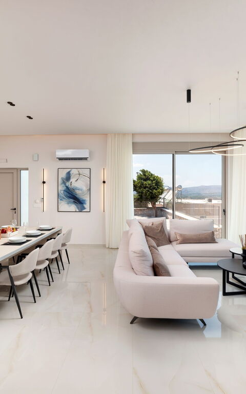 Seaview Lux: Dining Room, Kitchen, Living Room