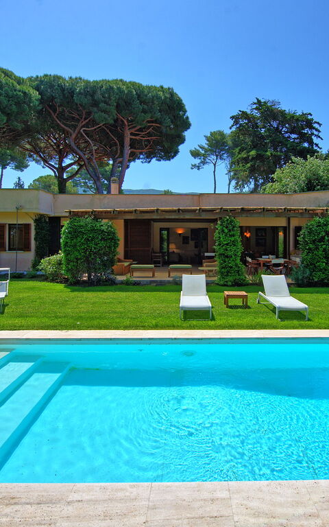 Villa Dolce Vita: Building Exterior, Garden, Outdoor, Pool