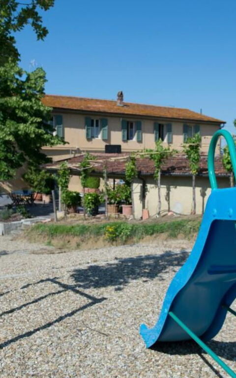 Bello Stare: Building Exterior, Outdoor