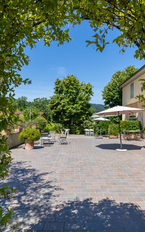 Bello Stare: Garden, Outdoor
