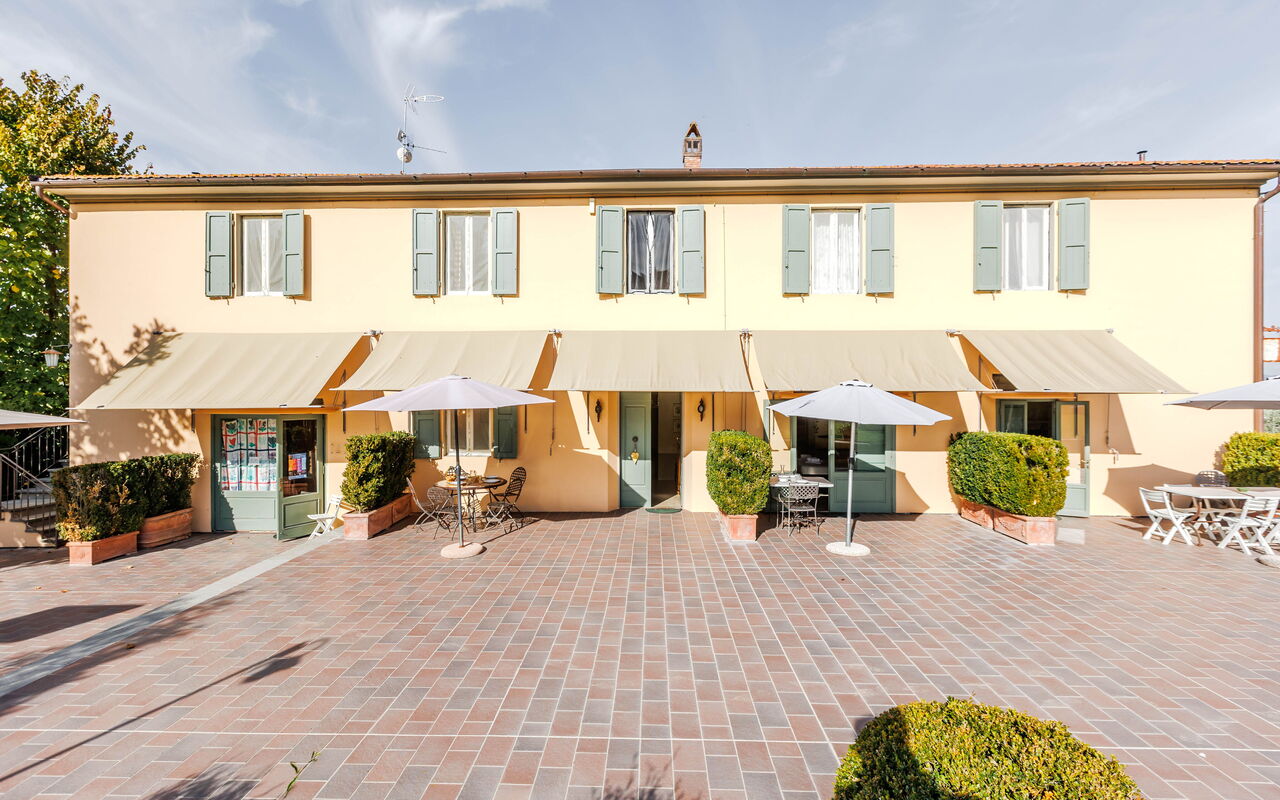 Bello Stare: Outdoor