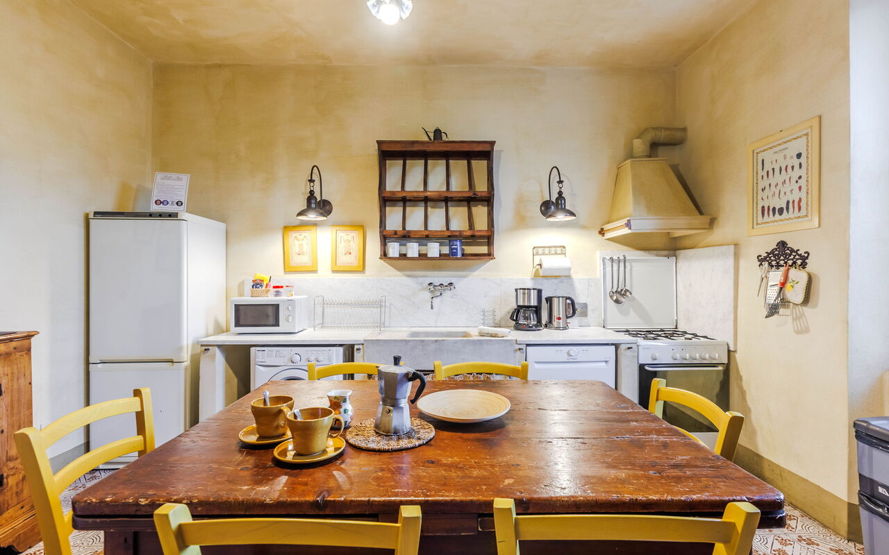 Accommodation Giallone: Dining Room, Kitchen